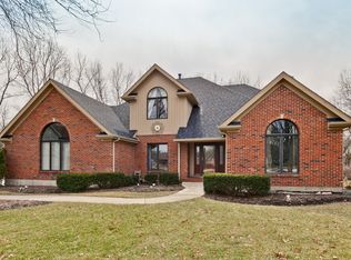 635 Edgebrook Dr, Crystal Lake, IL 60014