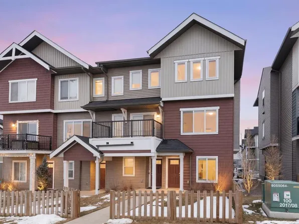 24 W Rivercrest Dr #1701, Cochrane, AB T4C 2C5