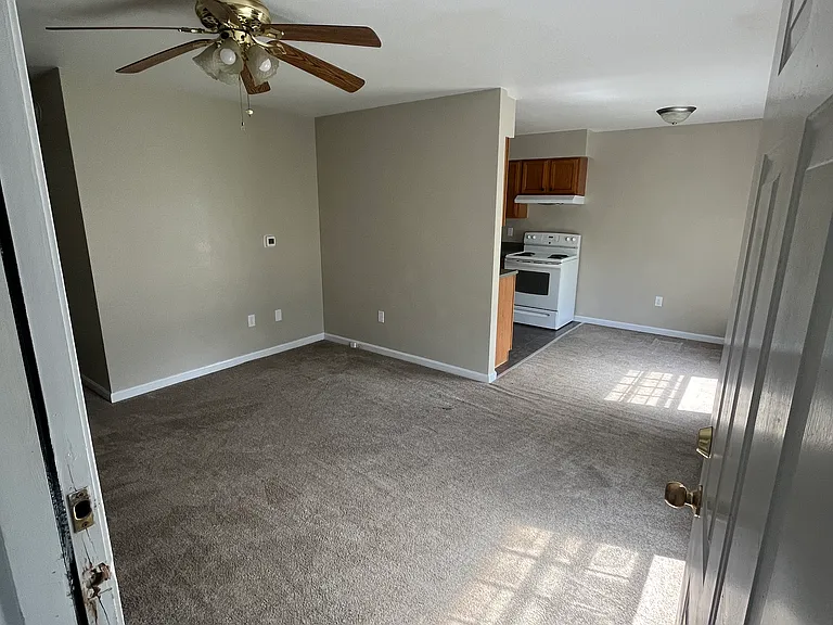 417 N Walnut St #2 — Photo 3