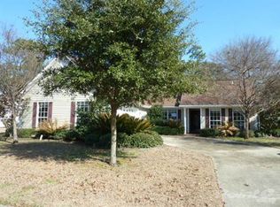 120 Linnet Dr, Ocean Springs, MS 39564