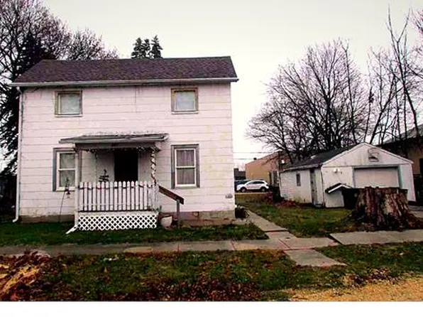 207 S 2nd Ave #1, Forreston, IL 61030