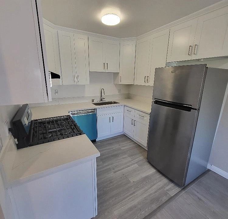 1st image of 4181 Duquesne Ave APT 3