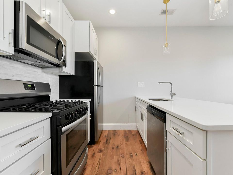 128 Bremen St APT 3, East Boston, MA 02128 | Zillow