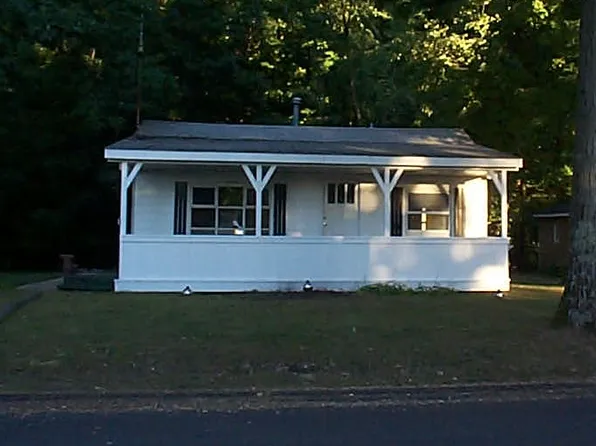 16900 Shawano Dr NE, Sand Lake, MI 49343
