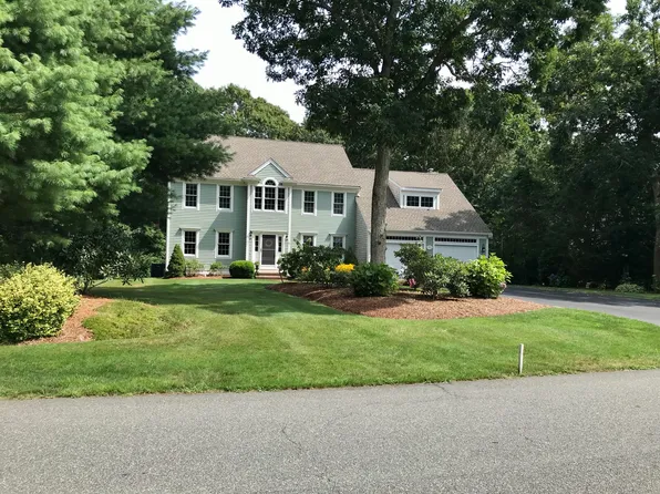64 Thornberry Circle, Mashpee, MA 02649