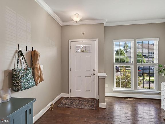 3rd image of 31 Hawkswell Cir