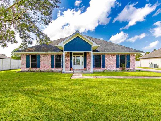 201 Sugar Plum St Houma La 70364 Zillow