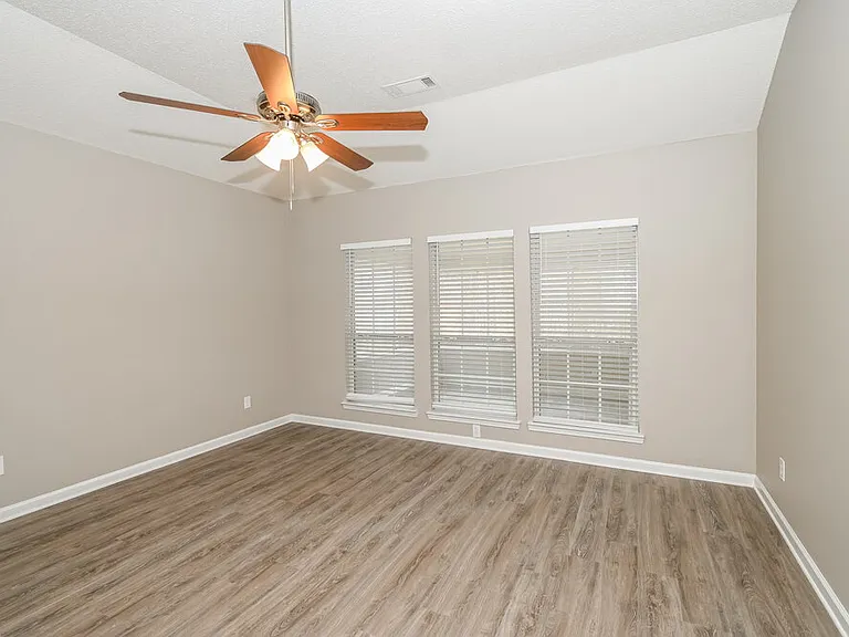 10324 Deep Creek Cv — Photo 7