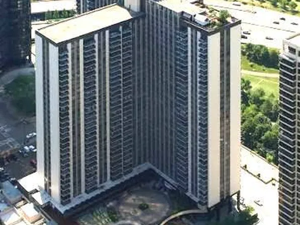 400 E Randolph St APT 1223, Chicago, IL 60601