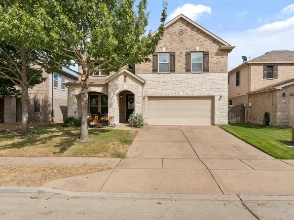 8932 Winding Valley Dr, Fort Worth, TX 76244