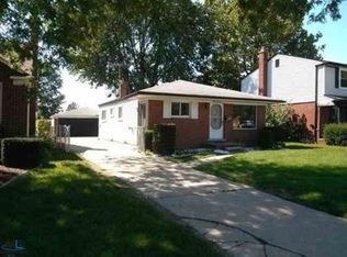 15016 Stephens Dr, Eastpointe, MI 48021