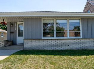 2409 W Layton Ave, Milwaukee, WI