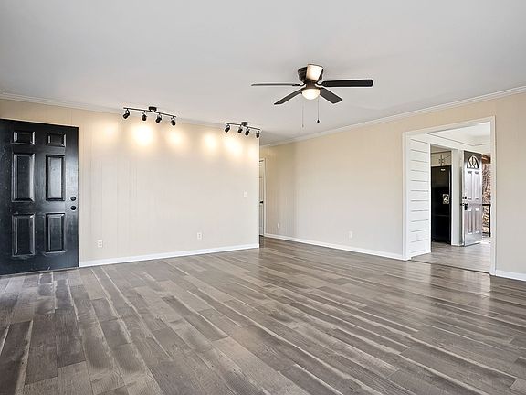 3rd image of 7927 Rocky Point Rd