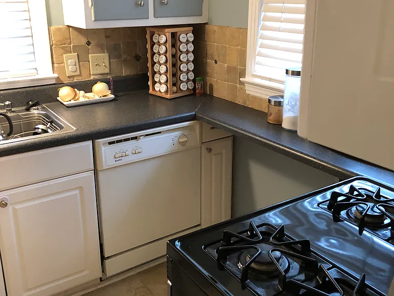707 Moss Rd — Photo 5