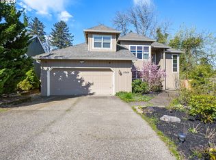 5749 Windfield Loop, Lake Oswego, OR 97035