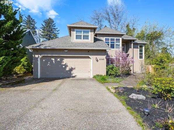 5749 Windfield Loop, Lake Oswego, OR 97035