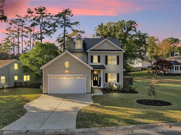 320 Valley Rd, Fayetteville, NC 28305