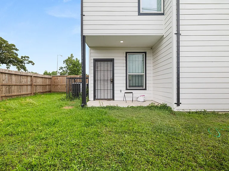 8534 Woodlyn Rd — Photo 6