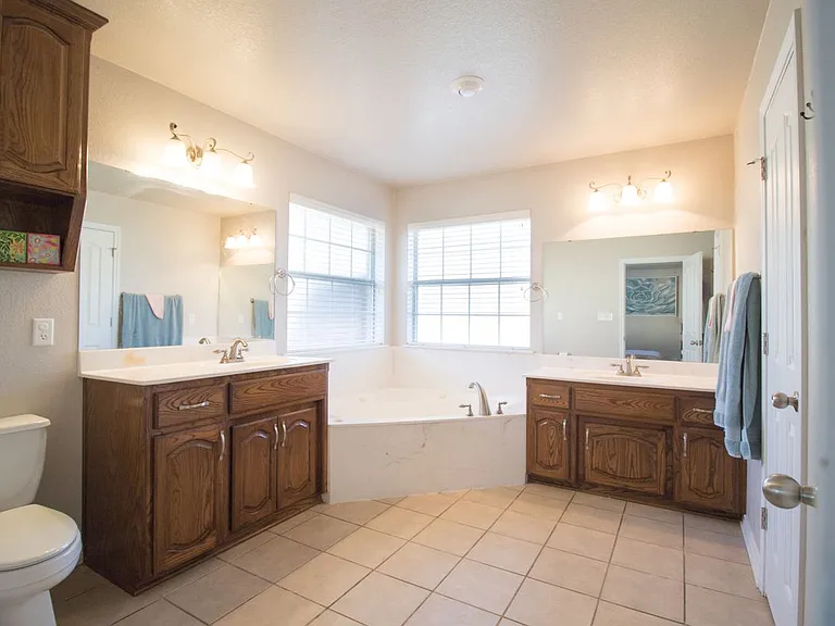 714 Tundra Dr — Photo 8