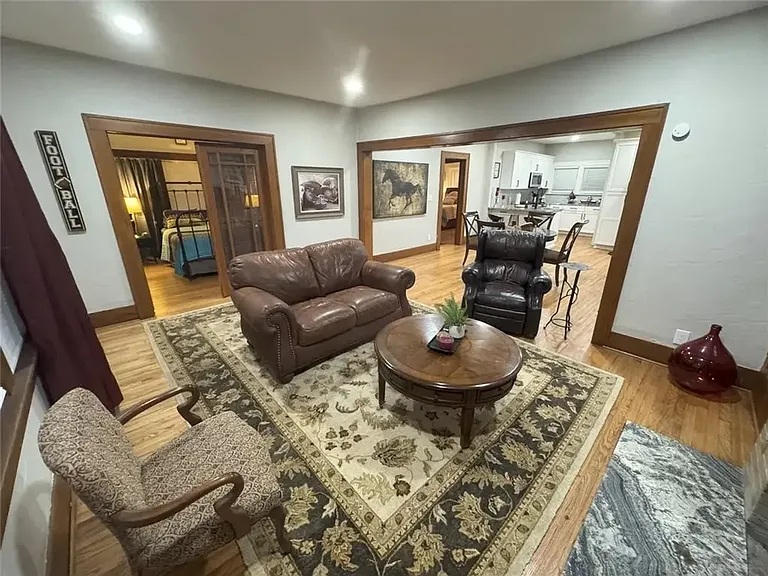 820 Classen Blvd — Photo 5