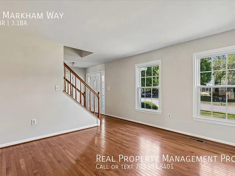 4 Markham Way — Photo 5