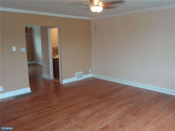 4th image of 6323 E Fariston Dr