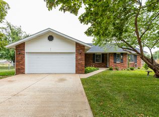471 N Rechow Ave, Bolivar, MO 65613