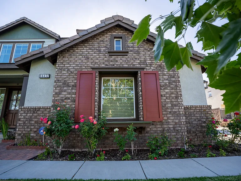 14432 Bethany Ave — Photo 4