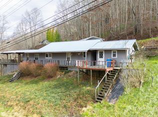3059 State Highway 261, Bakersville, NC 28705