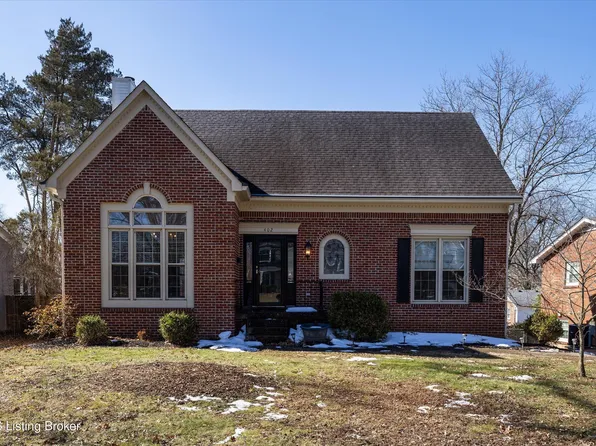 402 Trinity Hills Ln, Saint Matthews, KY 40207