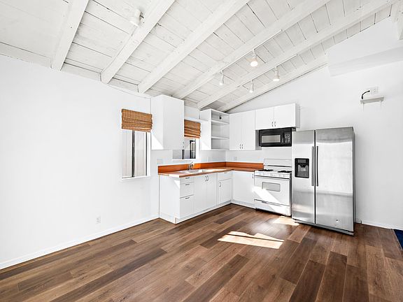 4th image of 205 Cedar St #B