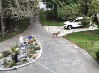 2185 W Beach Rd, Oak Harbor, WA 98277