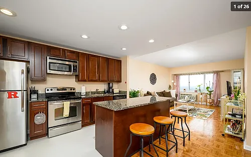 110 Somerset St #2103 Photo 1