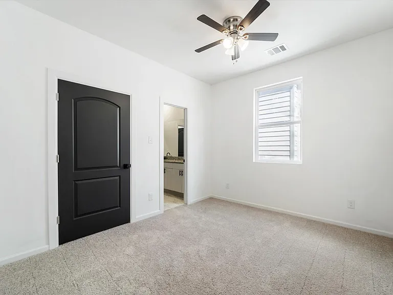 4309 Larkspur St — Photo 13