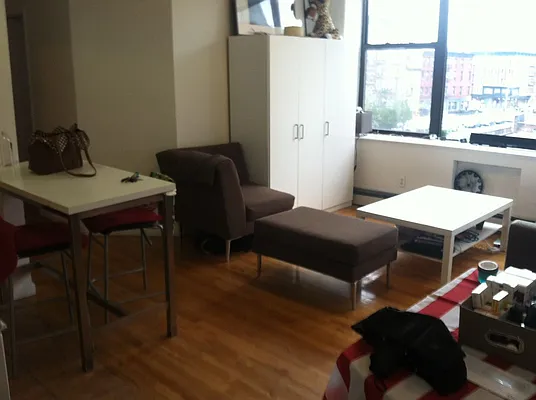 Rented by S&H Equities | media 4