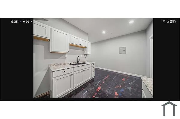 Building Photo - 10226 Kempton Ave #2