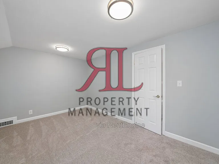 85 Eastmoor Blvd — Photo 48