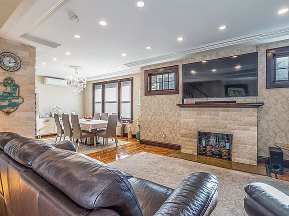 5th image of 85-27 143rd St