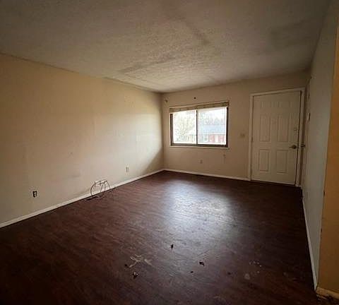5th image of 1005 Huffman Ct