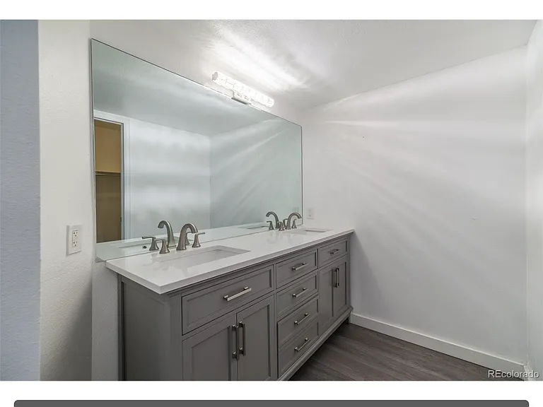 2727 Folsom St #211 — Photo 11