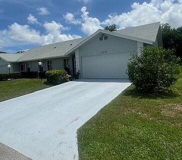 3rd image of 5316 Crystal Anne Drive