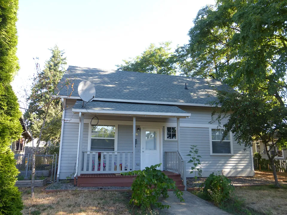 7901 SE 92nd Ave