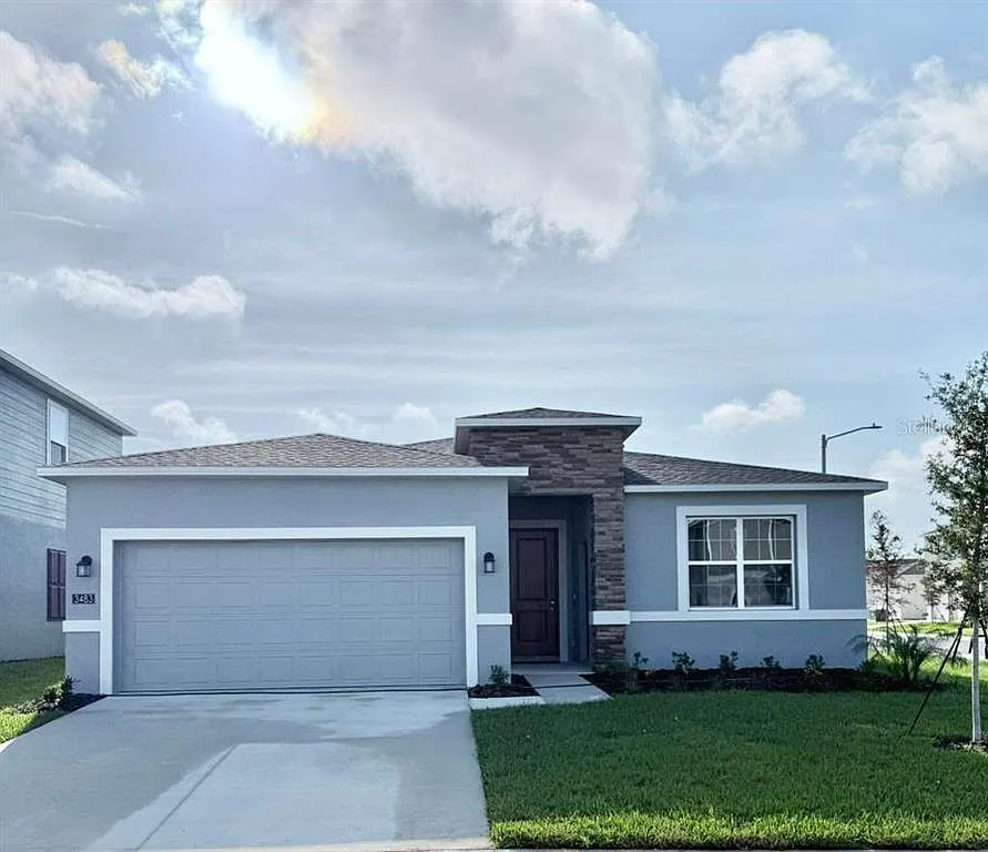 3 bed, 3.0 bath, 2109 sqft, $2,300 — Photo 1