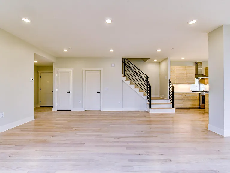 48 Walnut St #1 — Photo 14