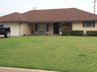 1525 Quannah Dr, Enid, OK 73703