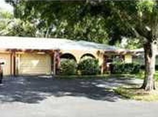 910 Palmer Ln, Palm Harbor, FL 34685