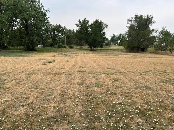 12276 County Road 348, Sidney, MT 59270