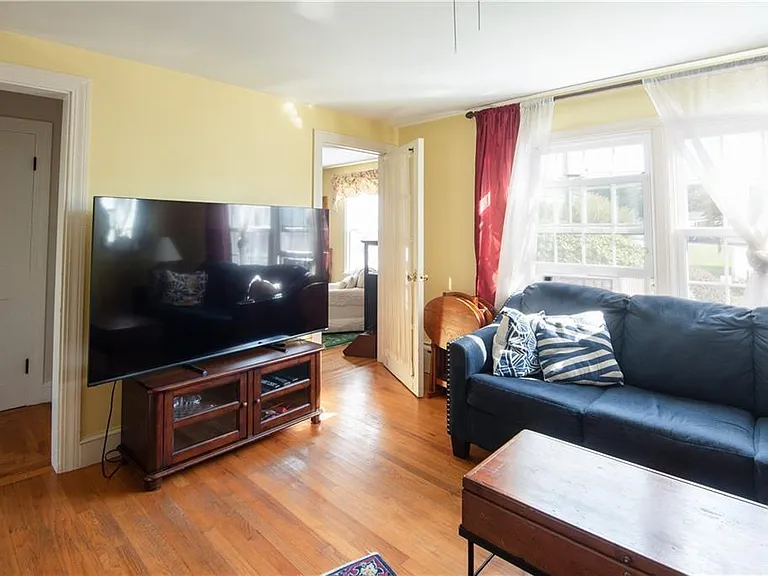 8 Fenner Ave — Photo 8
