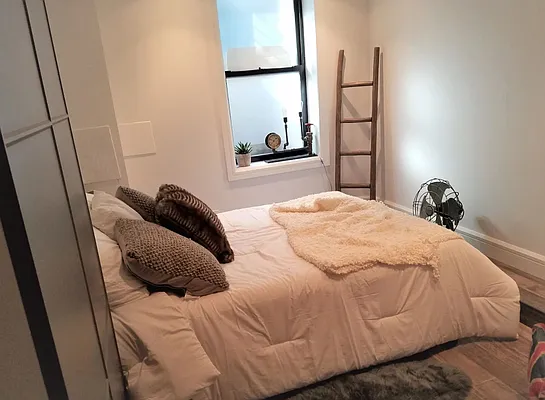 Rented by Nooklyn NYC LLC | media 21