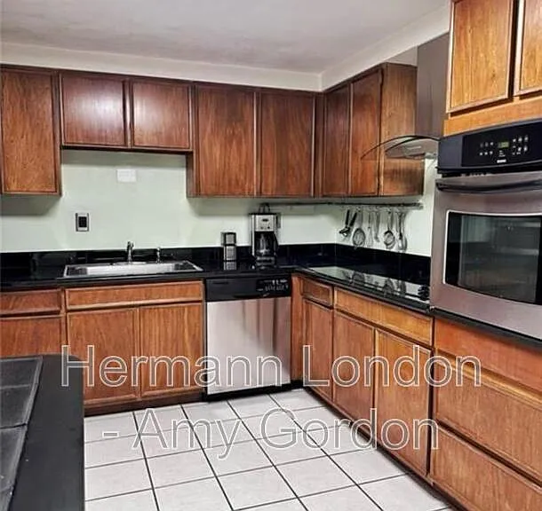 4501 Lindell Blvd #12E — Photo 13